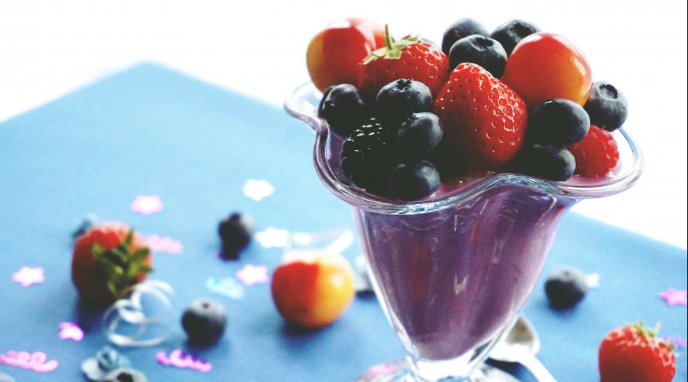 berries_blueberries_blueberry_smoothie_2291070.jpg